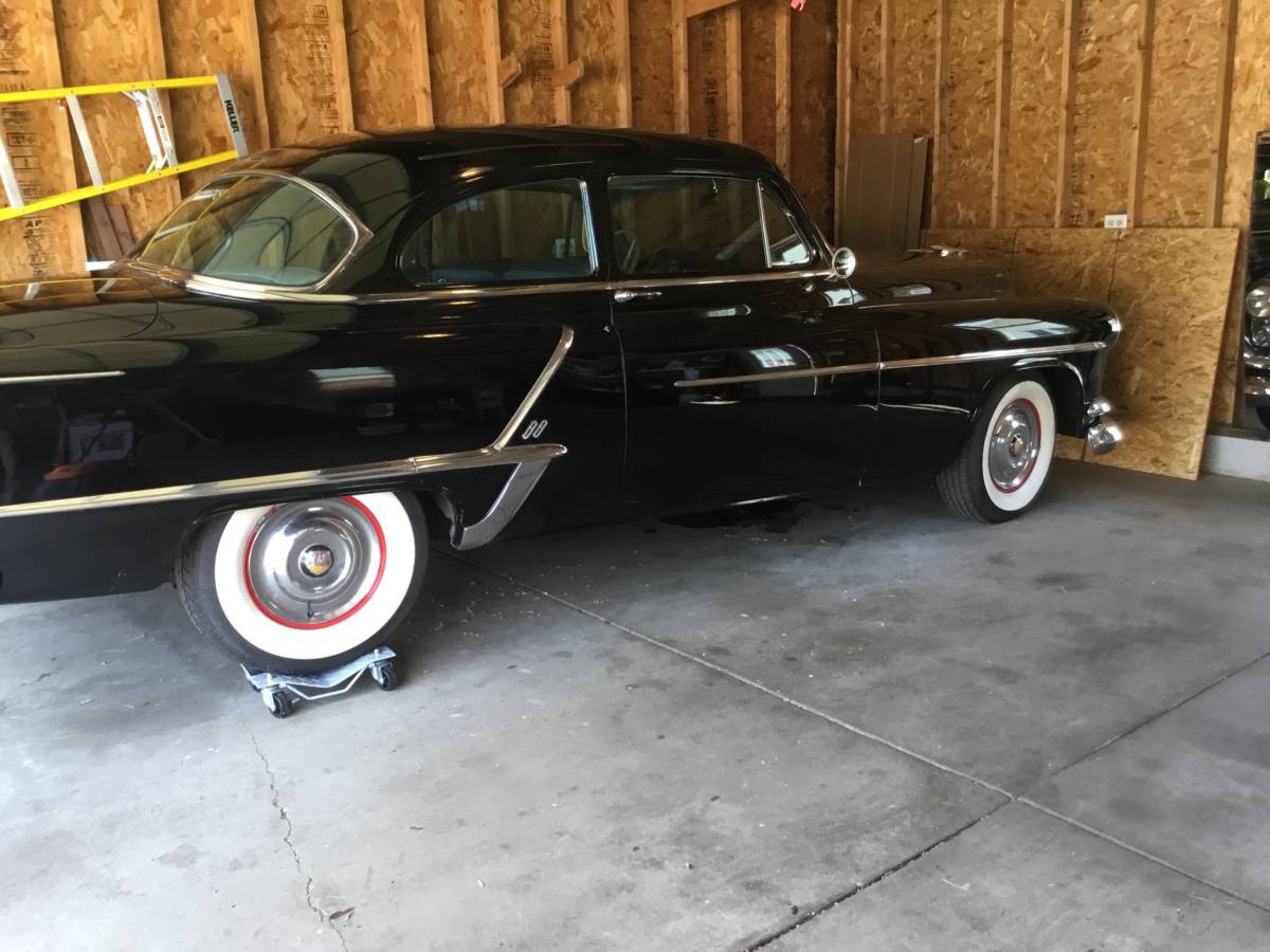 Oldsmobile-rocket-88-1953-black-4