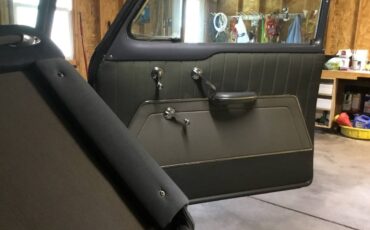 Oldsmobile-rocket-88-1953-black-8