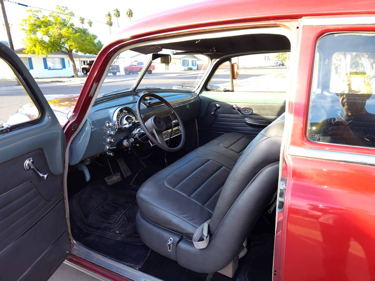 Oldsmobile-series-76-1949-red-8