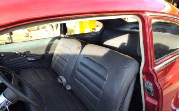 Oldsmobile-series-76-1949-red-9