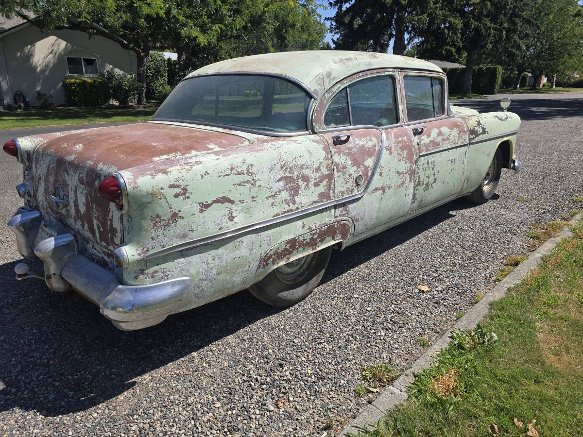 Oldsmobile-super-88-1954-green-17