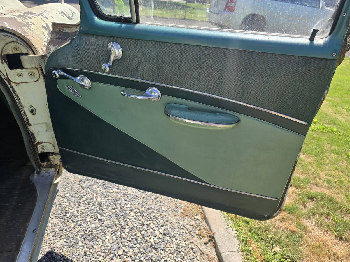 Oldsmobile-super-88-1954-green-18
