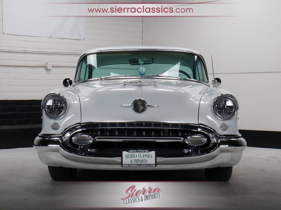 Oldsmobile-super-88-holiday-1955-2