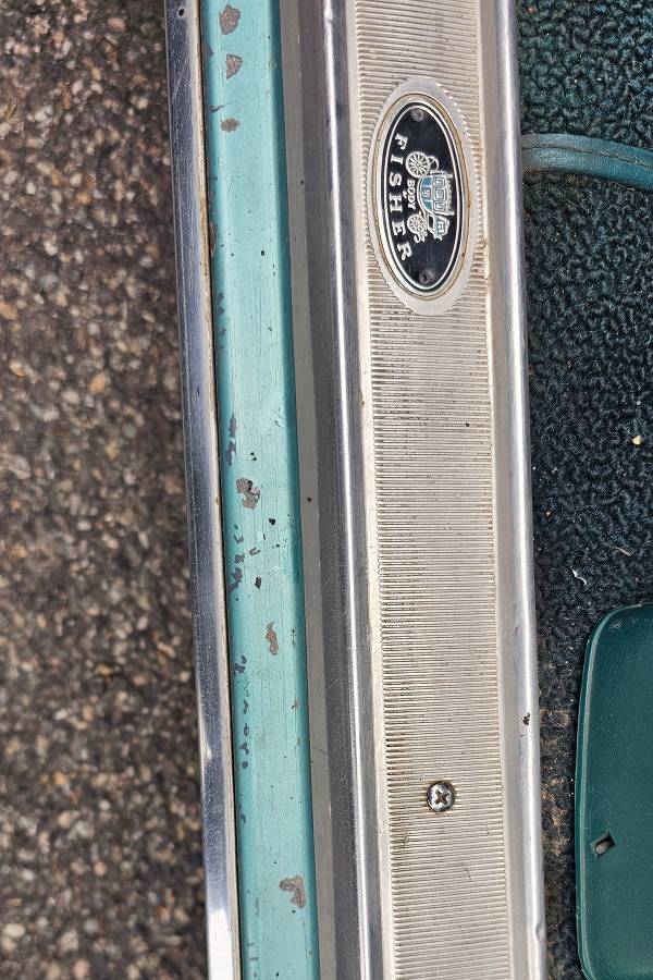 Oldsmobile-toronado-1966-green-10
