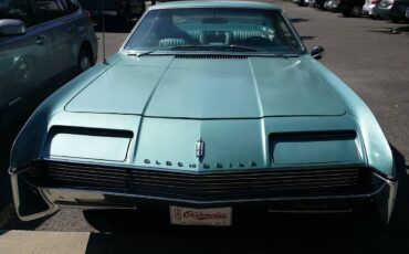 Oldsmobile-toronado-1966-green