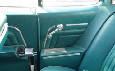 Oldsmobile-toronado-1966-green-5