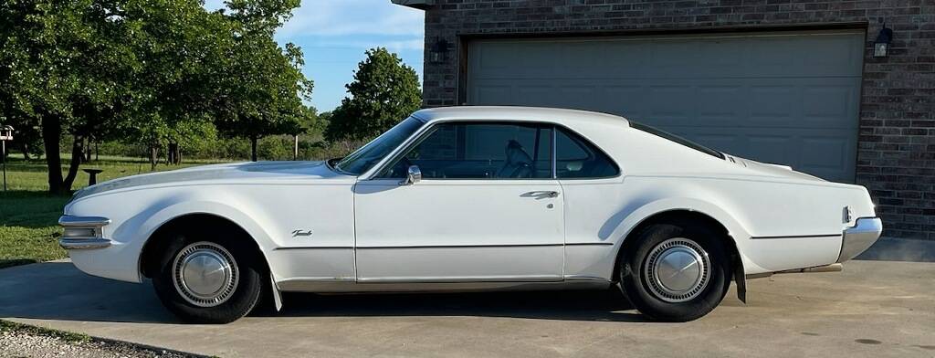 Oldsmobile-toronado-1969