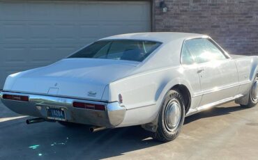 Oldsmobile-toronado-1969-3