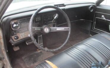Oldsmobile-toronado-1969-brown-7