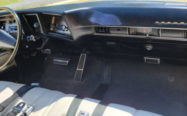 Oldsmobile-toronado-1971-12
