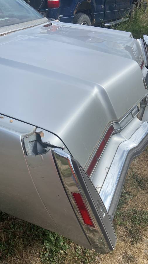 Oldsmobile-toronado-1977-1