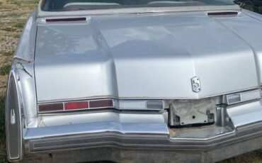 Oldsmobile-toronado-1977-2