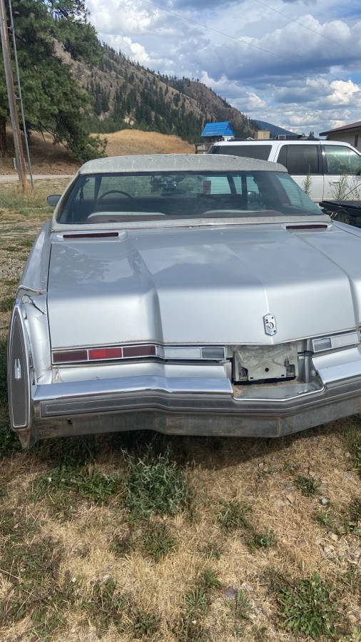 Oldsmobile-toronado-1977-2