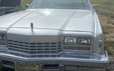 Oldsmobile-toronado-1977