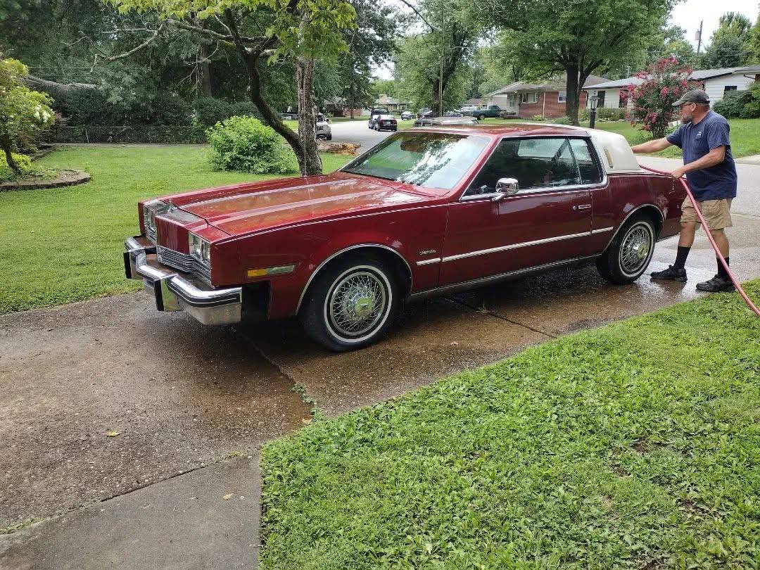 Oldsmobile-toronado-1984-red