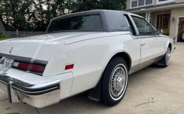 Oldsmobile-toronado-1985-white-12