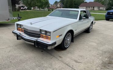 Oldsmobile-toronado-1985-white