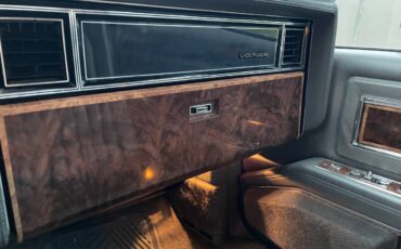 Oldsmobile-toronado-1985-white-5