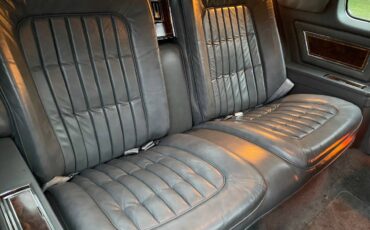 Oldsmobile-toronado-1985-white-8