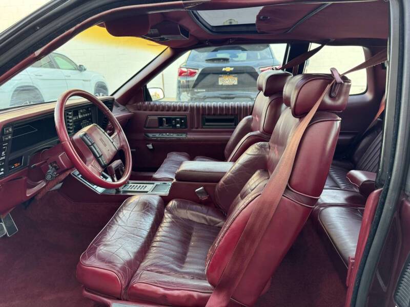 Oldsmobile-toronado-1989-purple-15