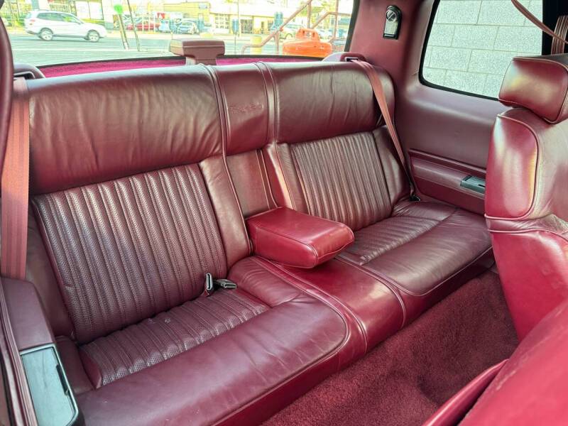 Oldsmobile-toronado-1989-purple-18