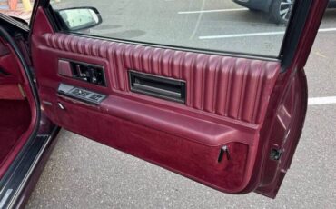 Oldsmobile-toronado-1989-purple-20