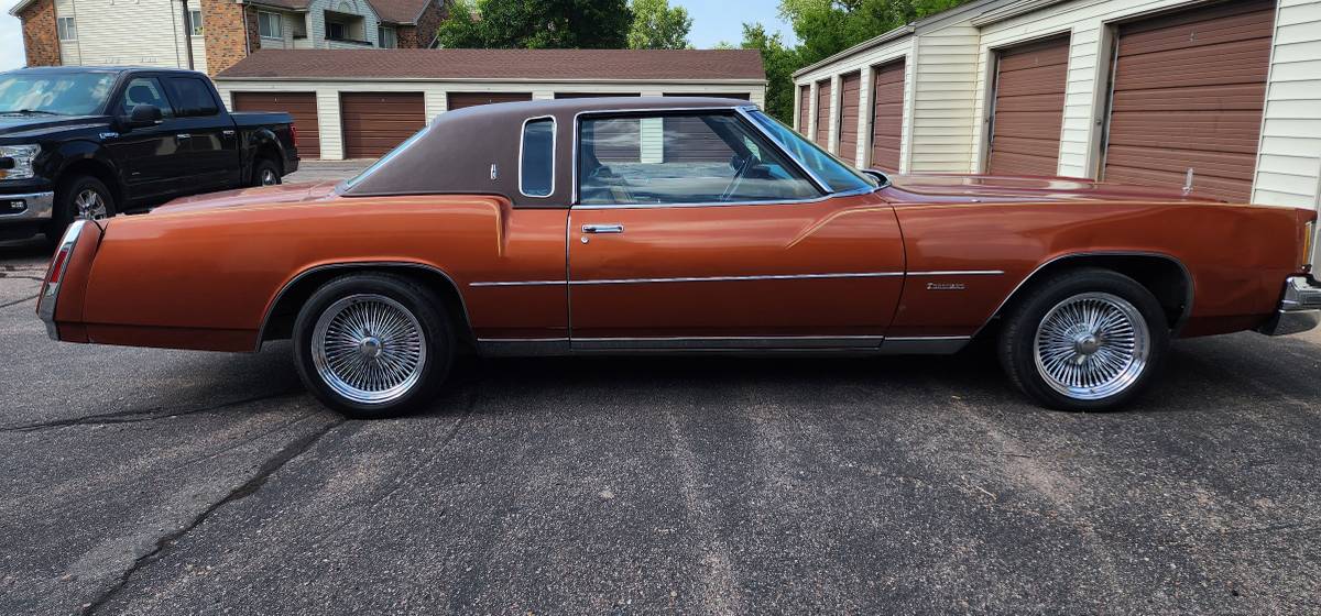 Oldsmobile-toronado-brougham-1975-brown-1