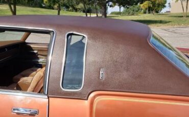 Oldsmobile-toronado-brougham-1975-brown-3