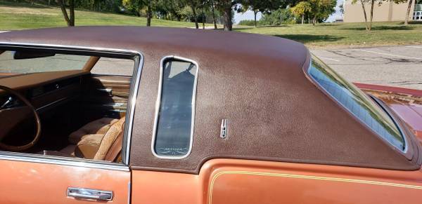 Oldsmobile-toronado-brougham-1975-brown-3