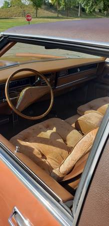Oldsmobile-toronado-brougham-1975-brown-7