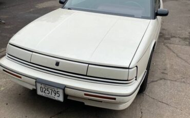 Oldsmobile-toronado-trofeo-1992-white-1