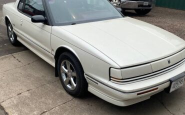 Oldsmobile-toronado-trofeo-1992-white-2
