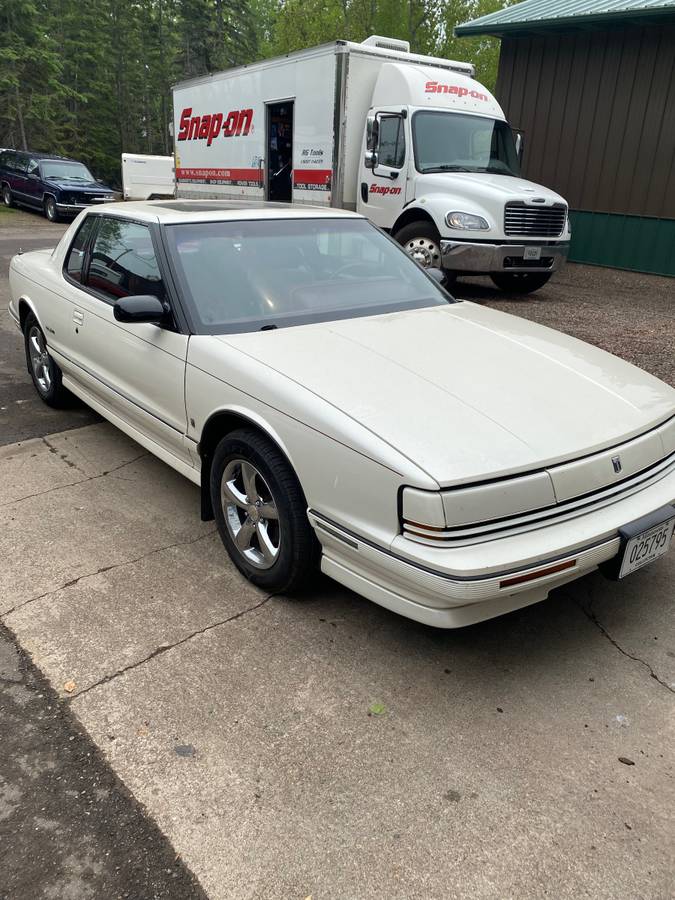 Oldsmobile-toronado-trofeo-1992-white-2