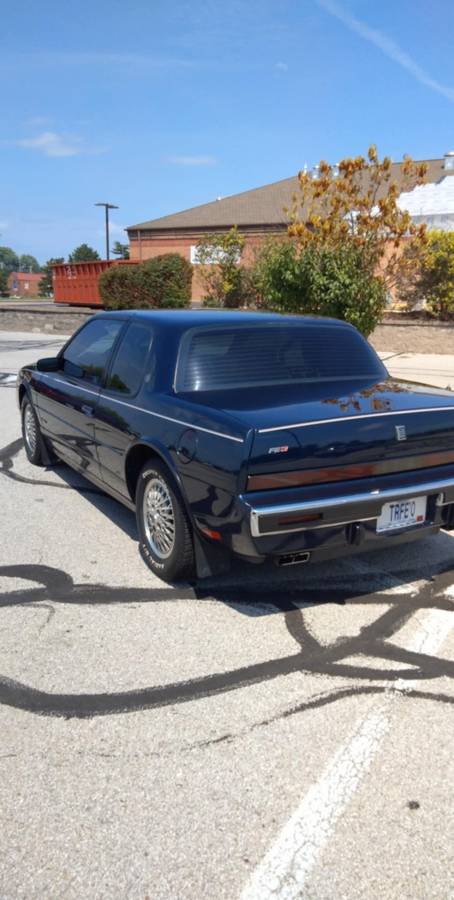 Oldsmobile-trofeo-1988-blue-12