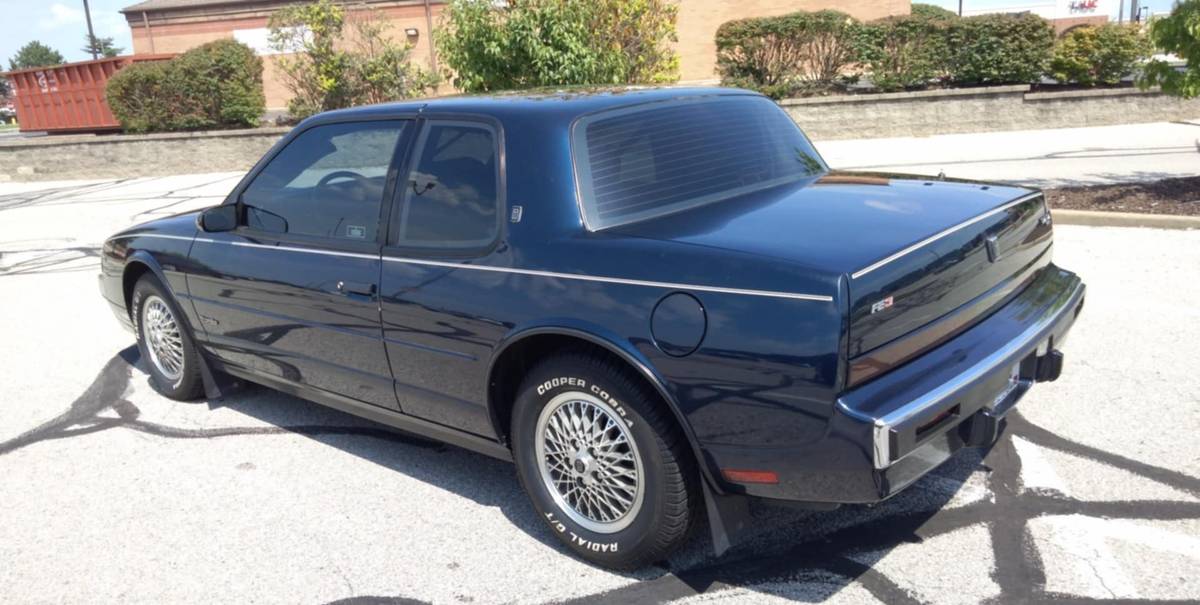 Oldsmobile-trofeo-1988-blue-13
