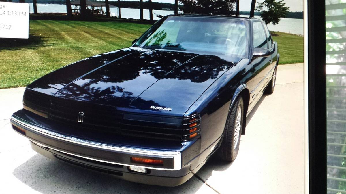 Oldsmobile-trofeo-1988-blue-19