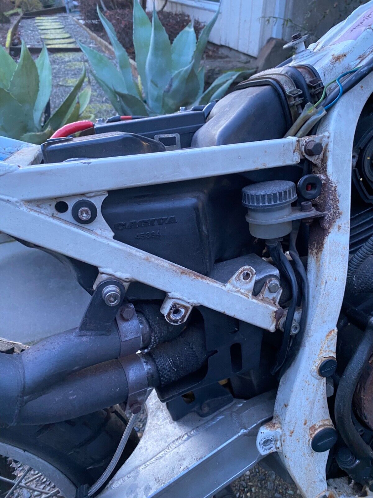 Other-Makes-Cagiva-Elefant-running-project-1987-33