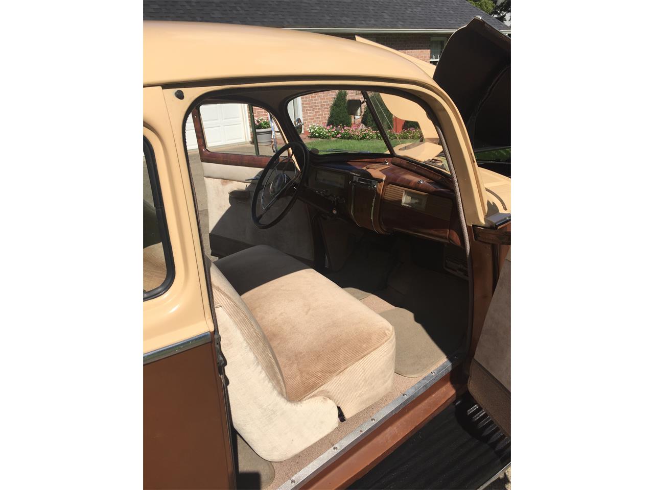 Packard-110-1941-Brown-Gray-10