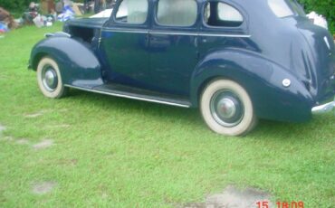 Packard-110-touring-1940-blue-2