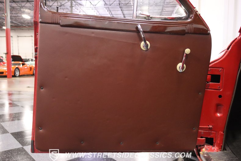 Packard-236-1949-Red-Brown-30
