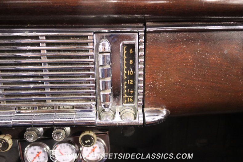 Packard-236-1949-Red-Brown-35