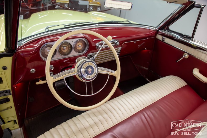 Packard-Caribbean-1953-Carolina-Cream-Red-ampamp-White-41