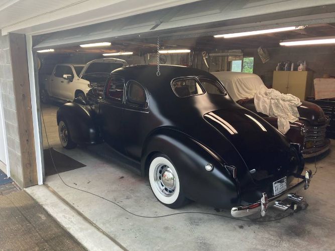 Packard-Coupe-1940-Black-2