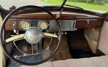 Packard-Deluxe-1948-Sedan-10
