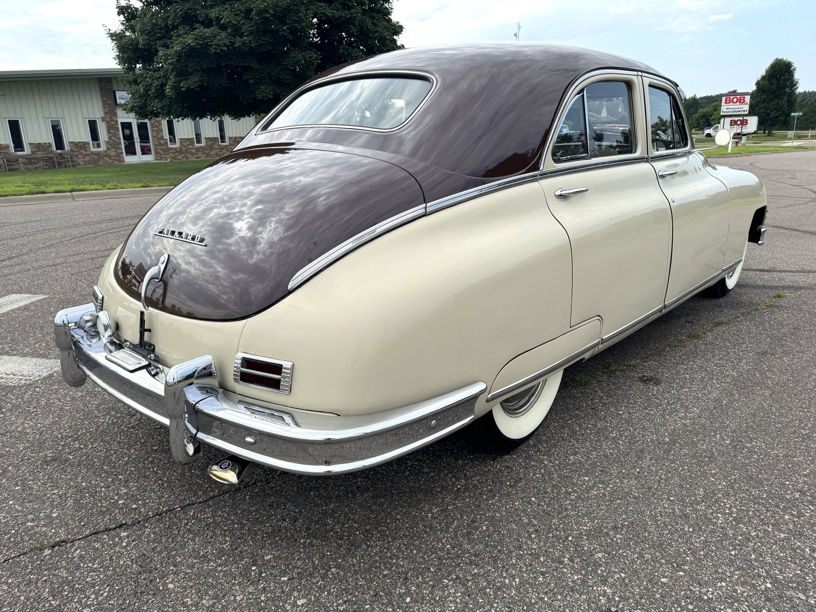 Packard-Deluxe-1948-Sedan-2