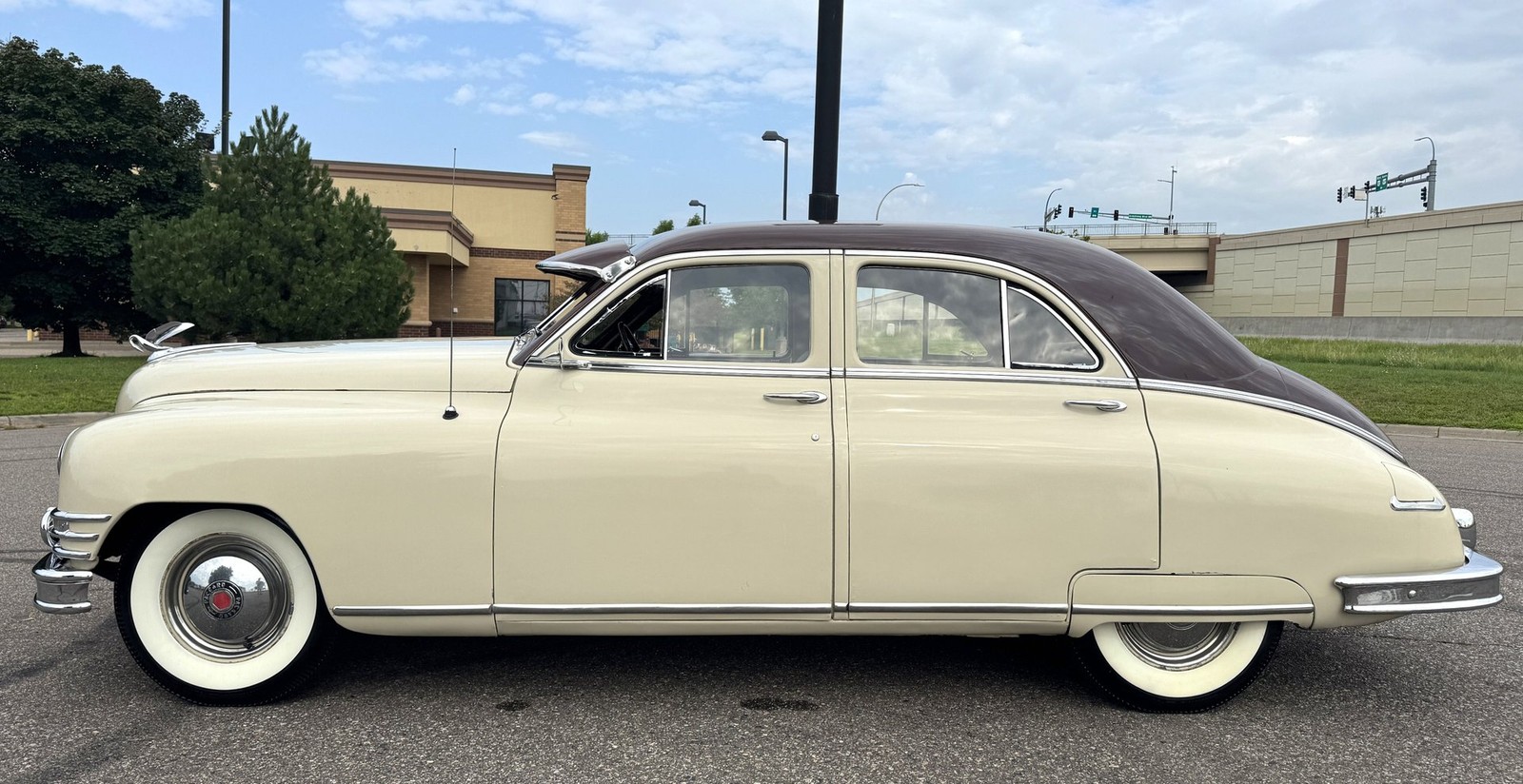 Packard-Deluxe-1948-Sedan-6