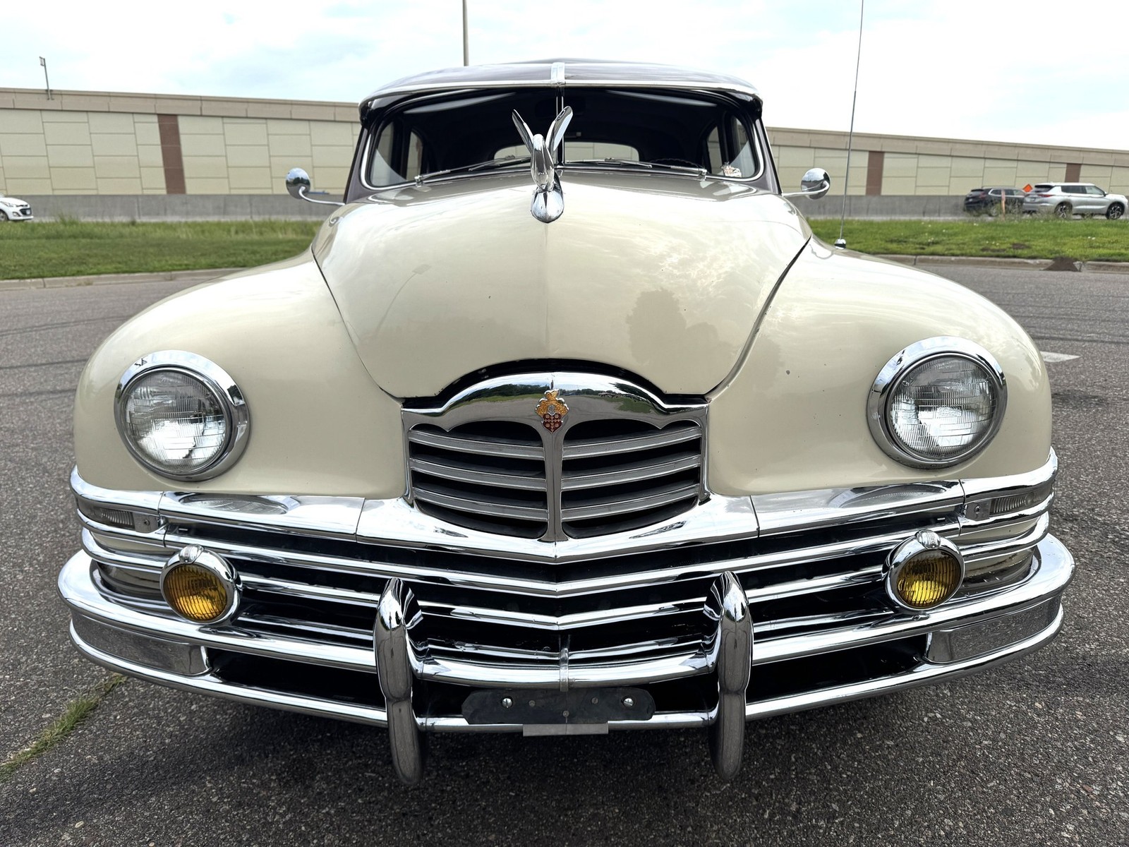 Packard-Deluxe-1948-Sedan-8