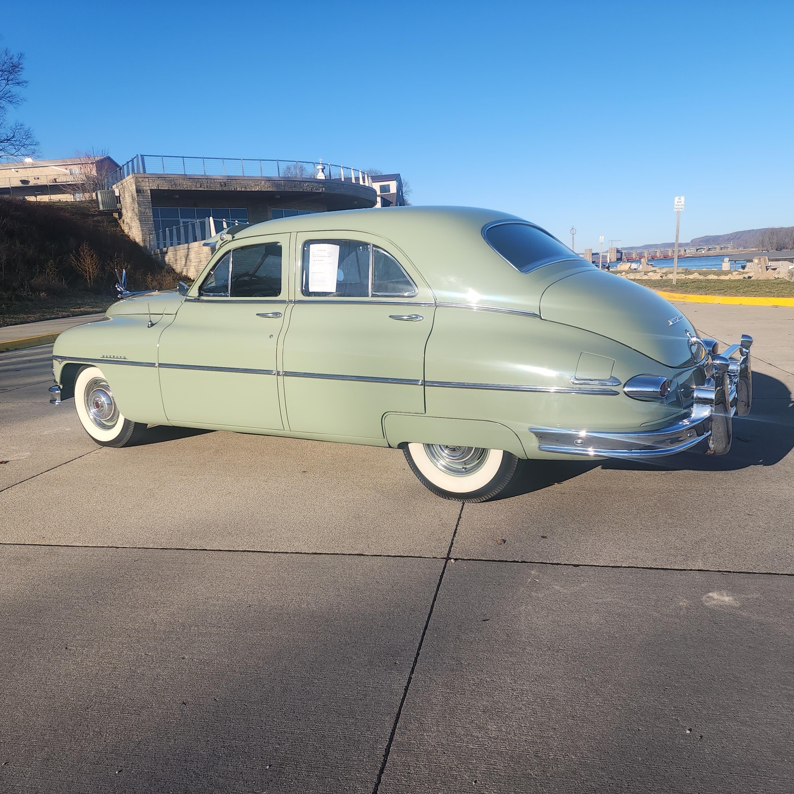 Packard-Eight-1950-4-Door-16