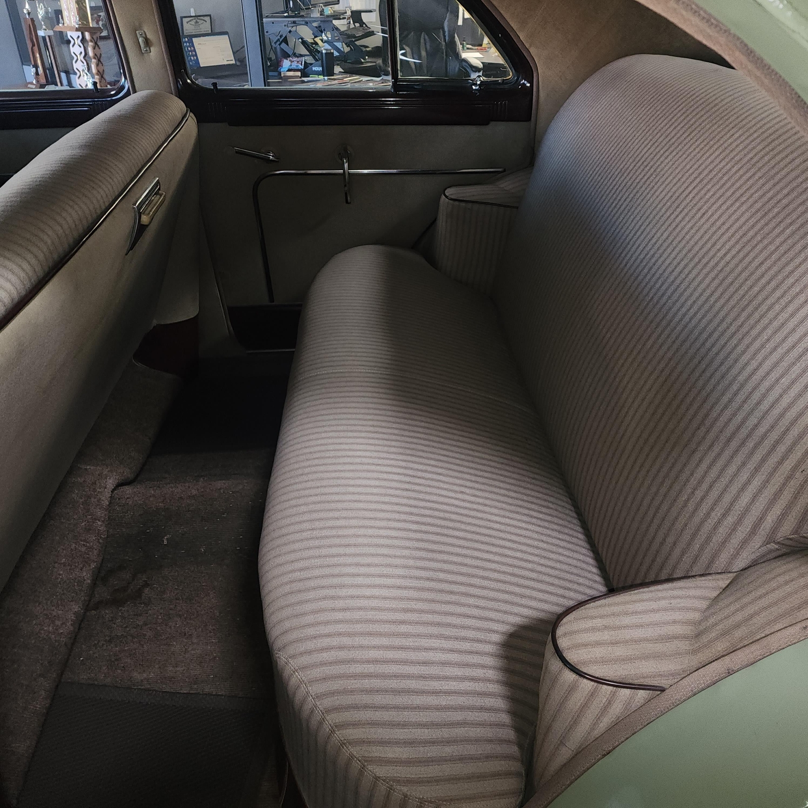 Packard-Eight-1950-4-Door-30