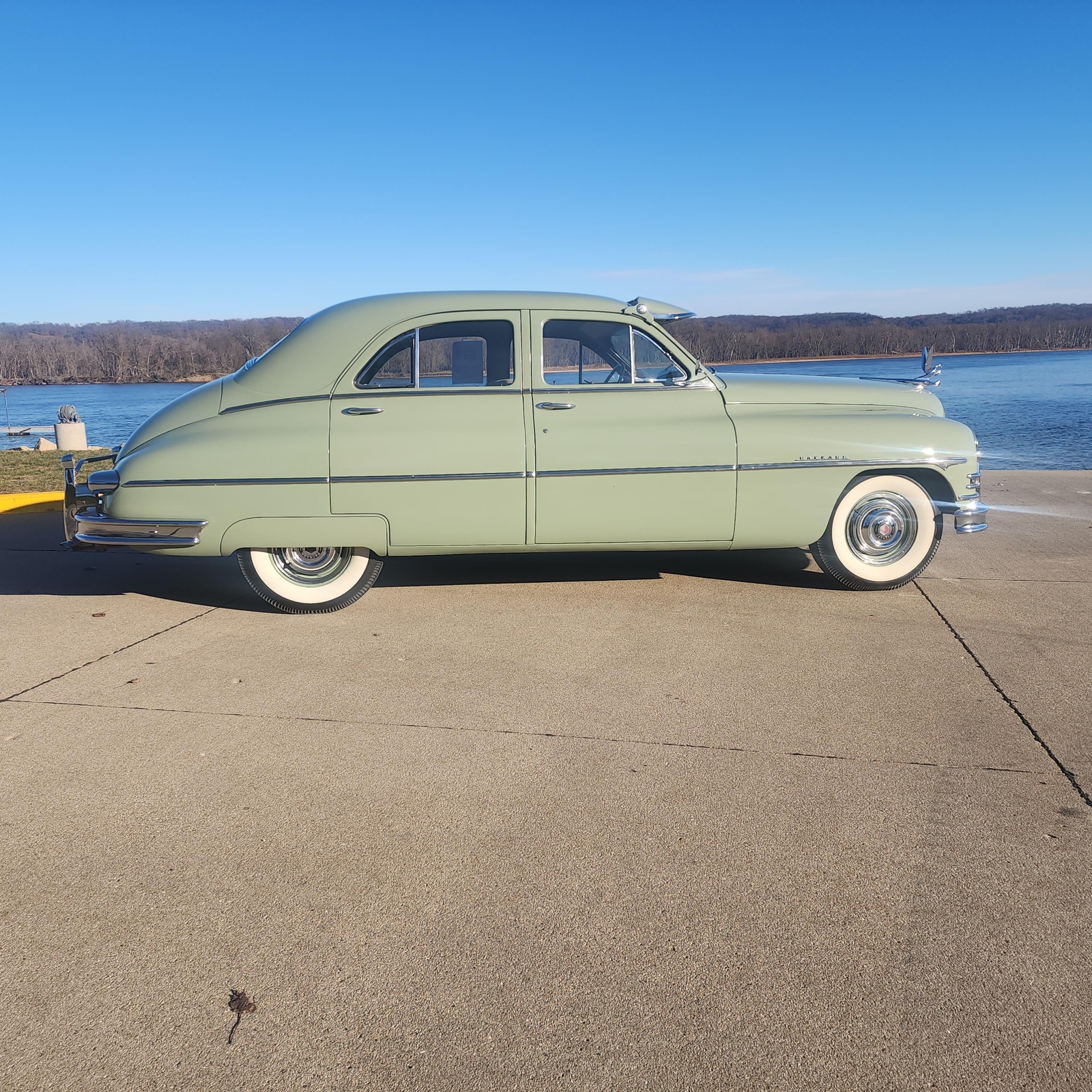 Packard-Eight-1950-4-Door